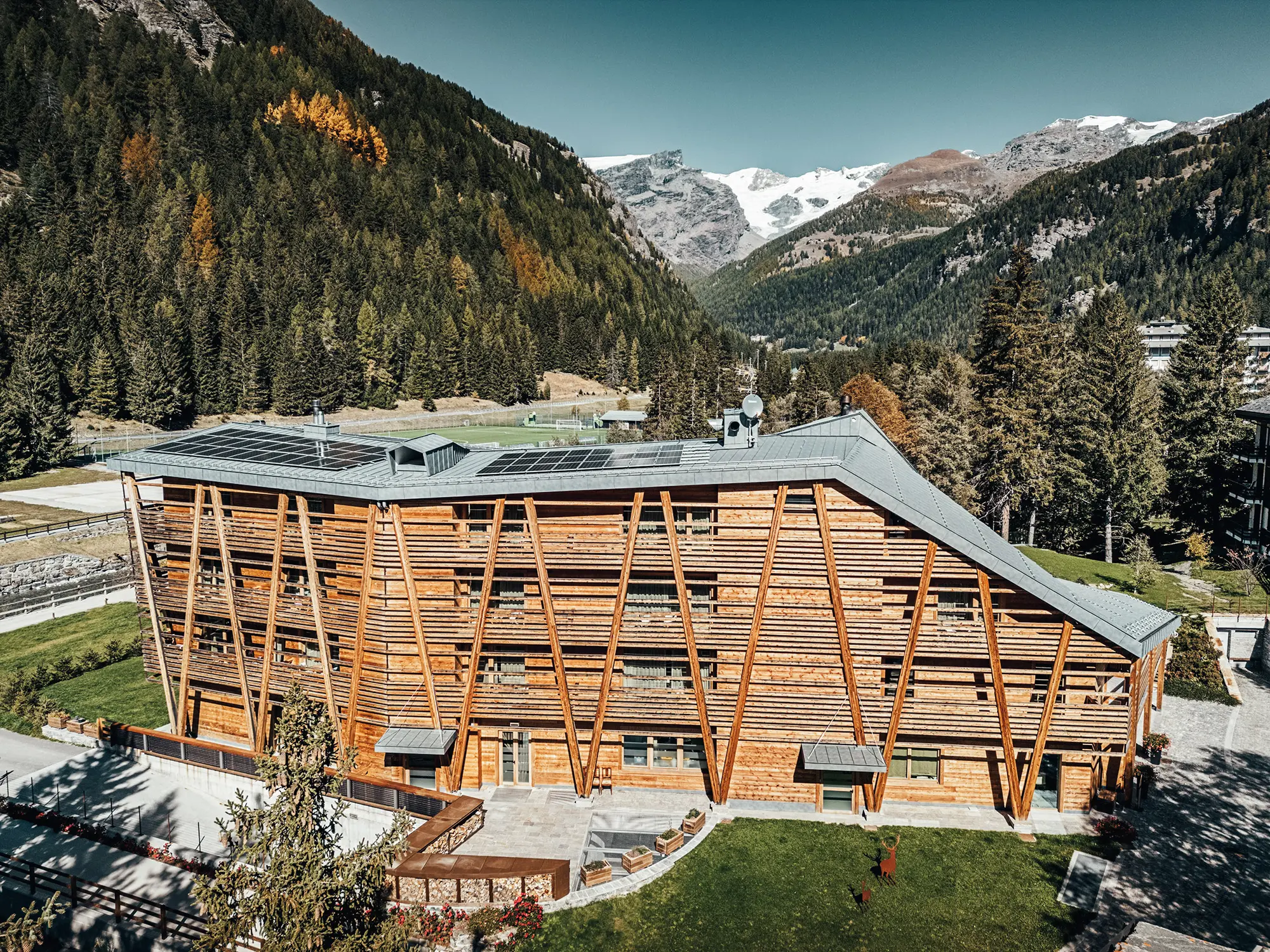 Rear view of the hotel.