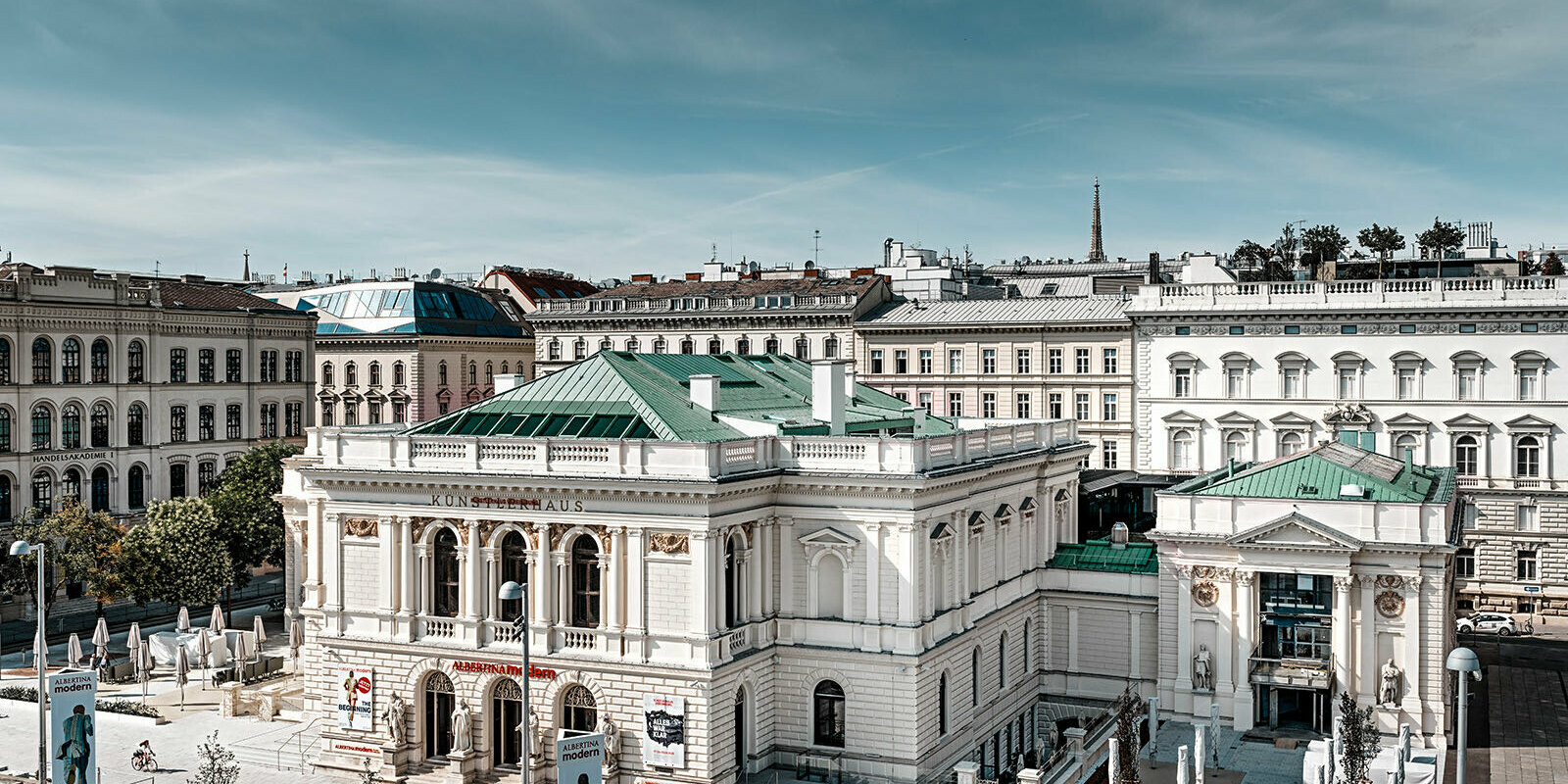 You can see the Künstlerhaus in Vienna, surrounded by other buildings.