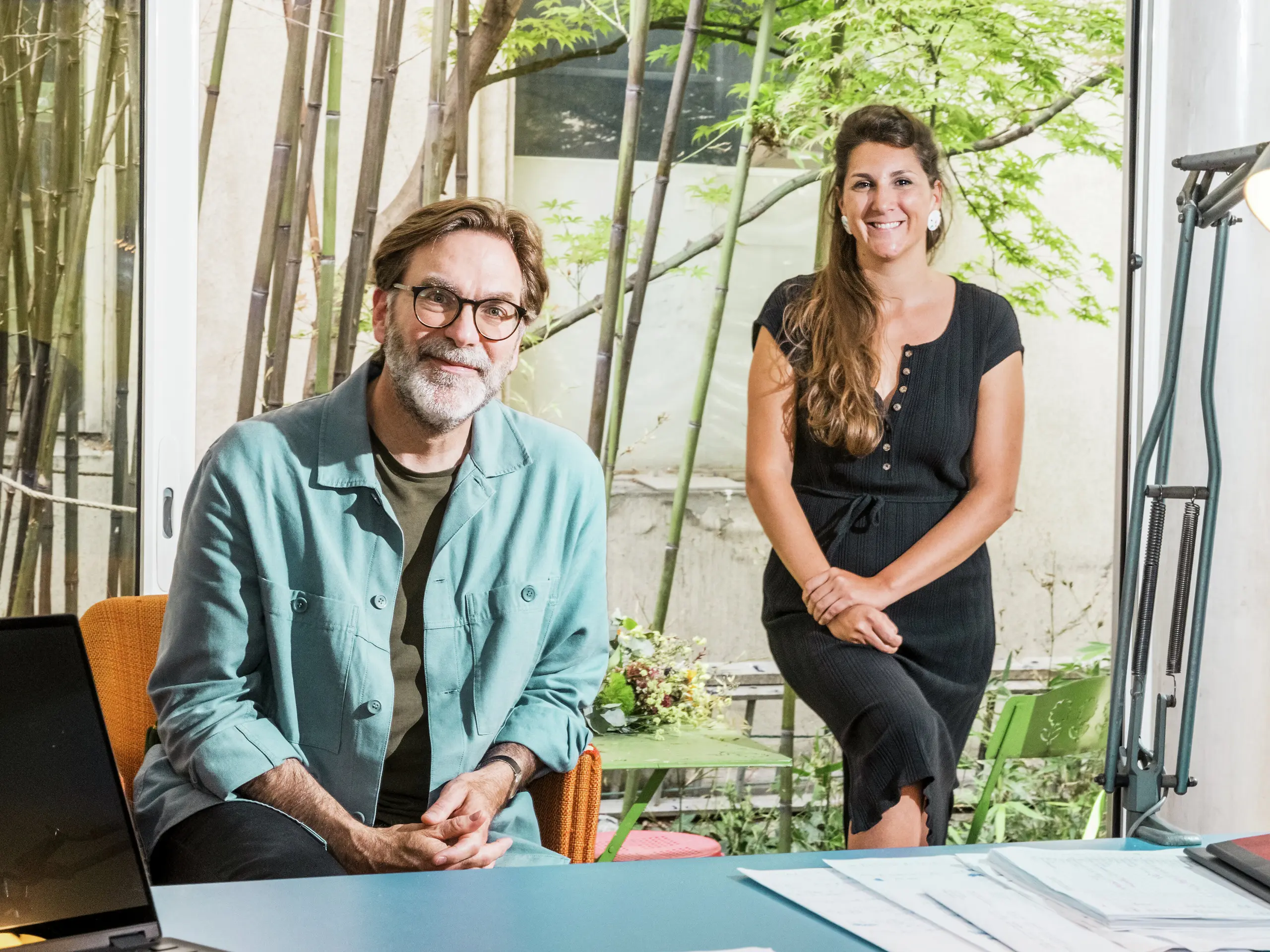 Architects Florian Golay and Noémie Guimbard from Atelier Léger, who, among other things, managed the renovation project of the historic barn ‘La Grange à Gaby’ in Engins. The project combines traditional architecture with modern materials such as a PREFA aluminium roof.