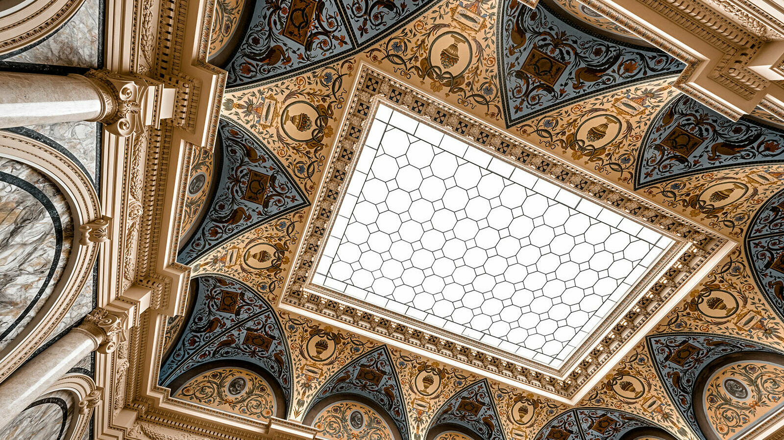 A picture of the artistically decorated ceiling of the Künstlerhaus in Vienna.