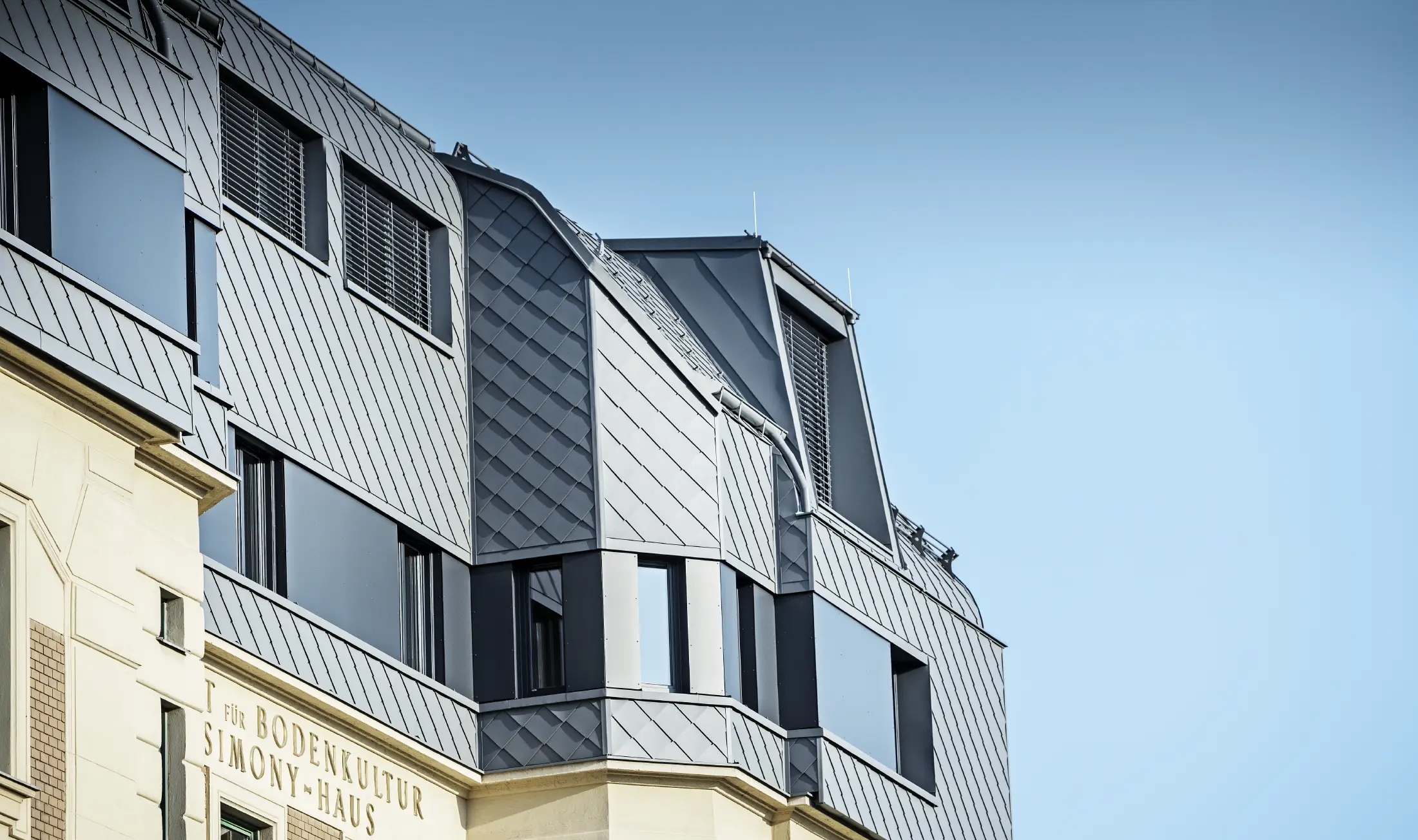 BOKU Vienna with rhomboid façade tile 29 × 29 in P.10 light grey