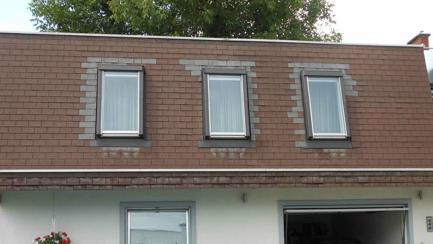 Before roof extension with PREFA shingles and three windows