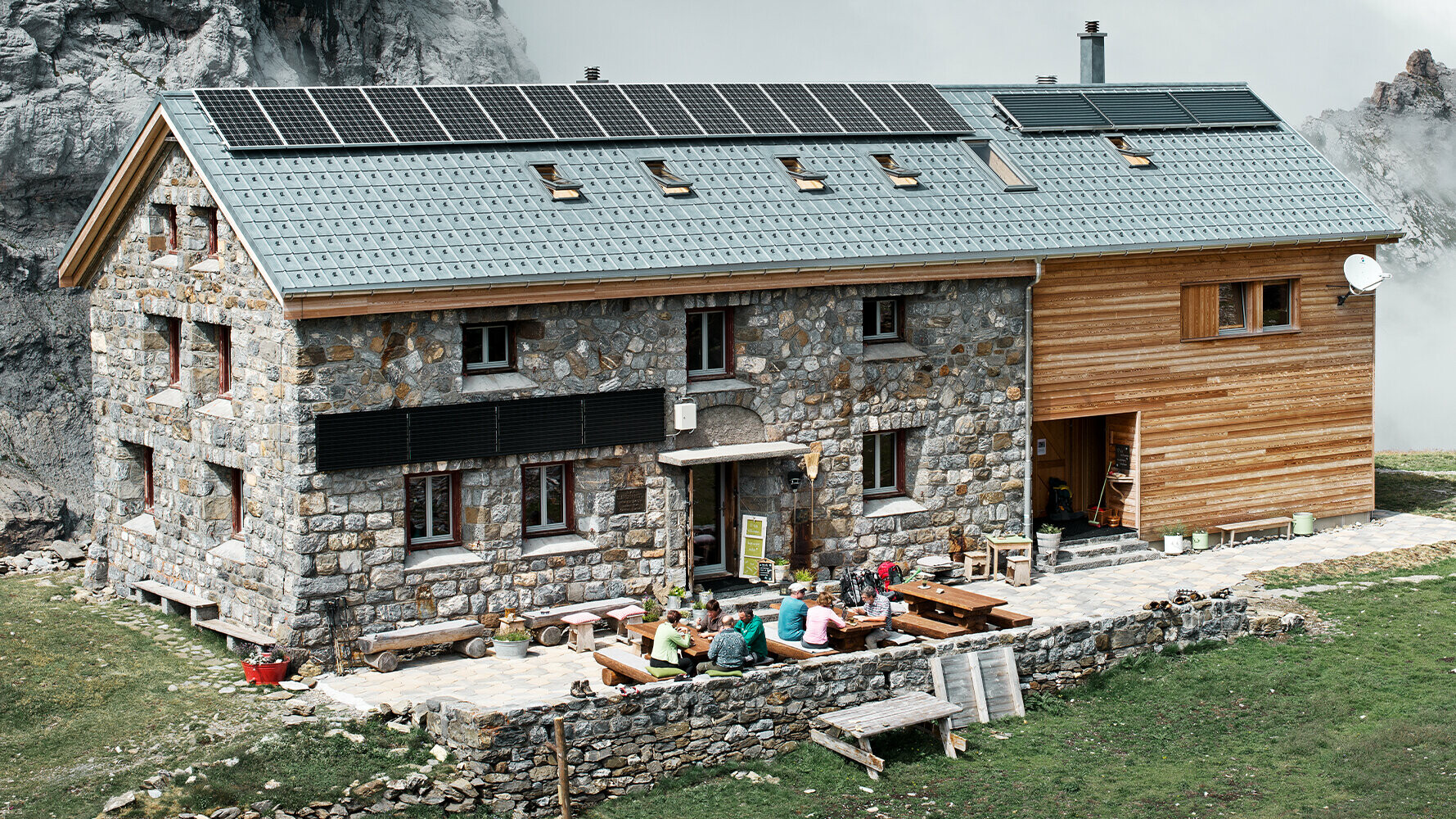 The Swiss Clariden Hut is located at over 2,000 metres and was covered with PREFA roof tiles in P.10 stone grey.