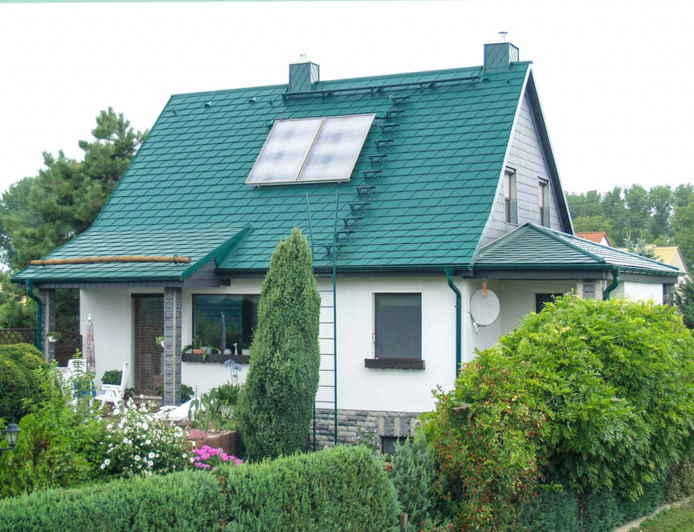 Reference buildings PREFA Roof systems Shingle 06 P.10 moss green