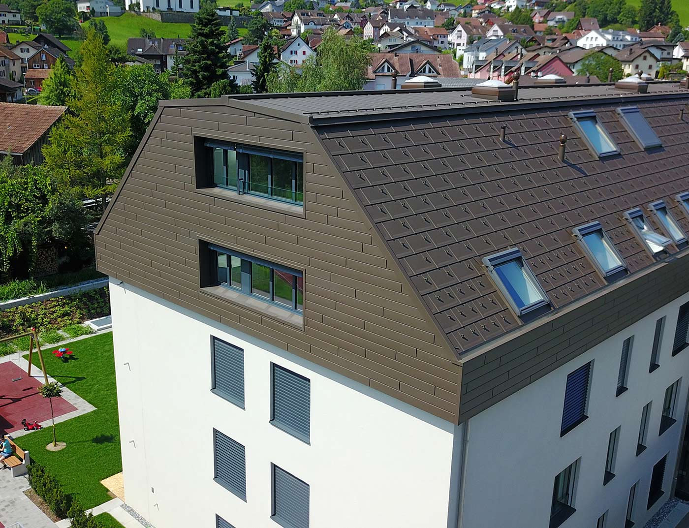Reference buildings PREFA Roof systems R.16 roof tile 01 P.10 brown