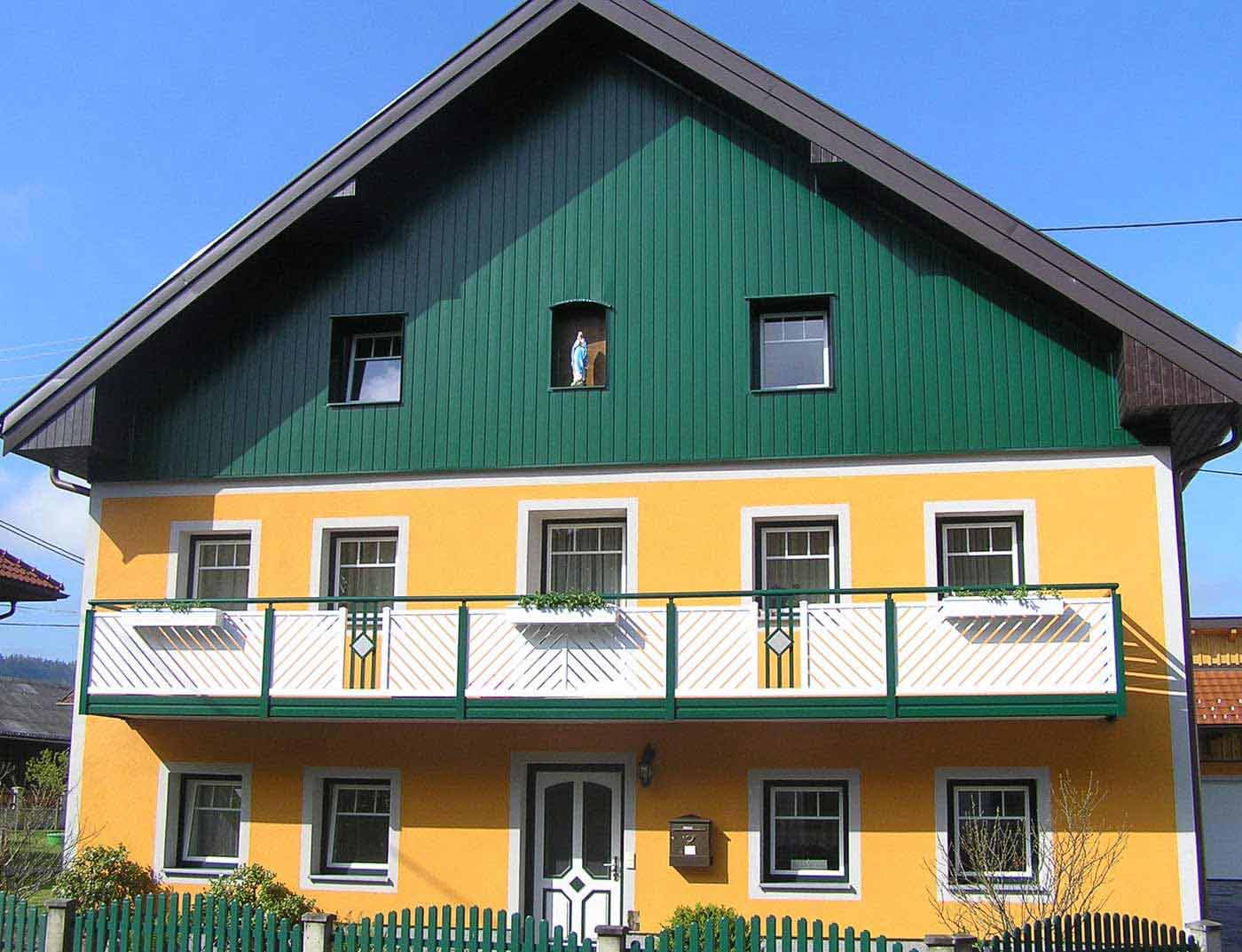 Reference buildings PREFA Façade systems Siding 06 P.10 moss green